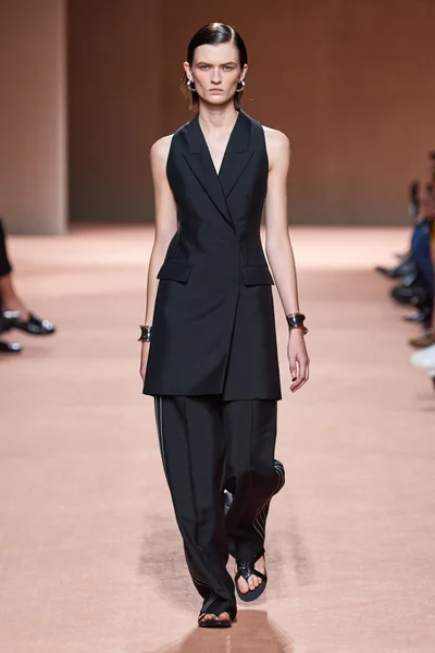 Look 55